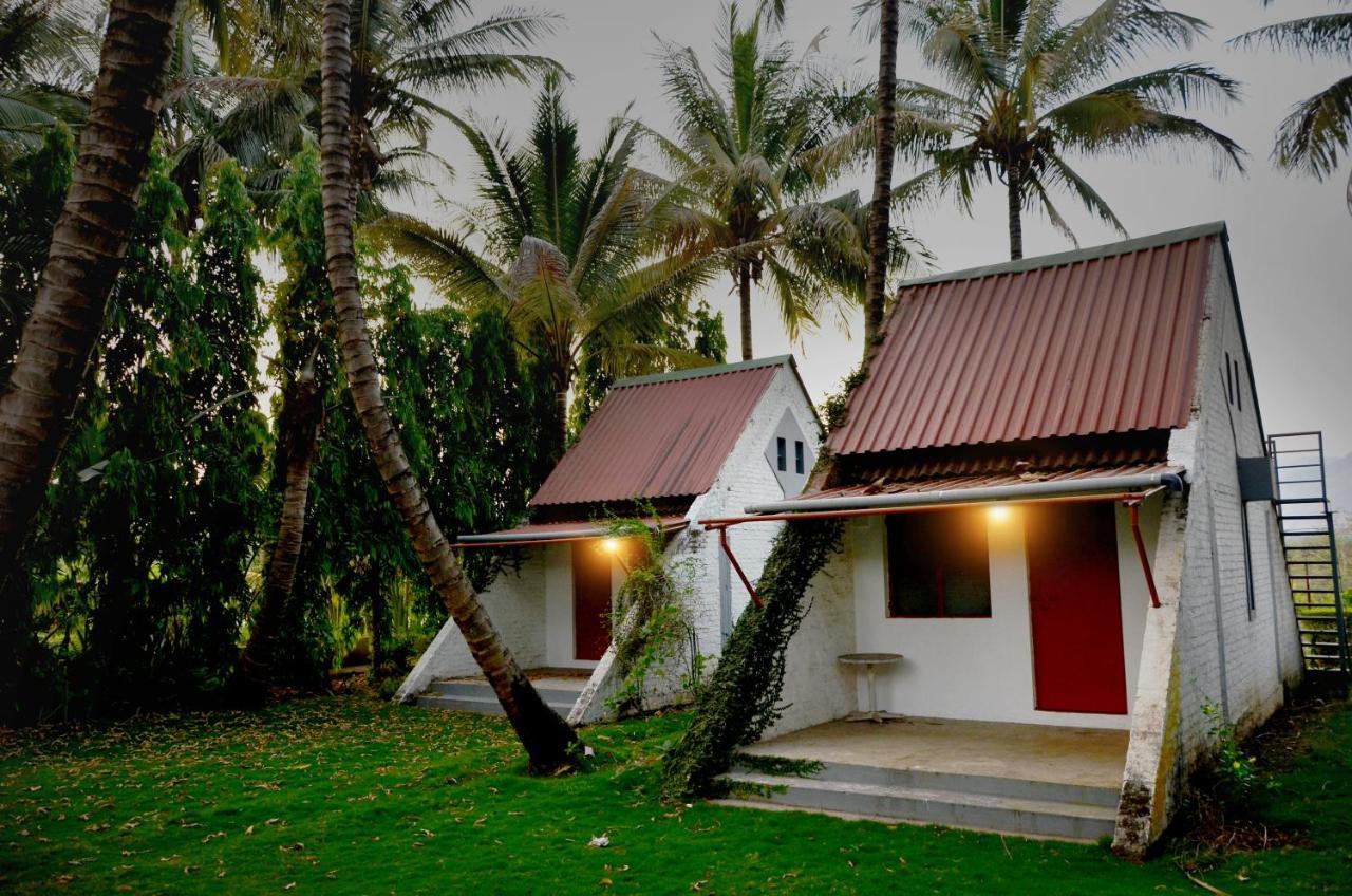Anandvan Holiday Homes, Wai Eksteriør bilde